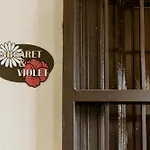 Margaret & Violet - Stylish Downtown Apartments In Budapest