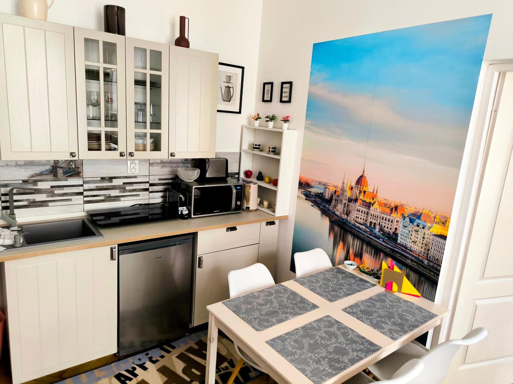 Apartament Margaret & Violet - Stylish Downtown In